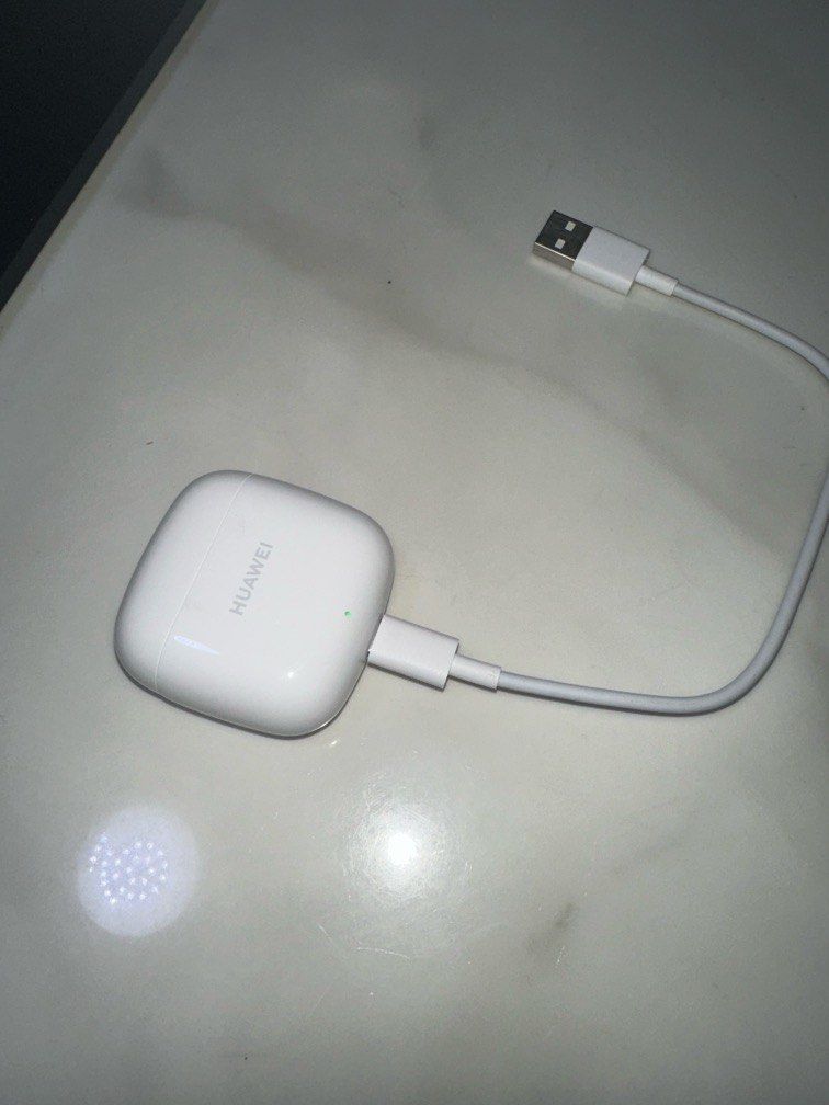 Huawei freebuds SE2 (Category: Earphones) located in Manila. Submitted by gelohey00 (Listing ID 1358069128, Image 2). Description: Selling my freebuds se2 huawei i bought it for my daughters huawei tablet but she doesnt like it This is brand new but no more box my bad i decided not to use it coz im more into airpods No scratches just hair line that is not visible In very Good condition. Compact and comfortable design IP54 dust and splash resistan