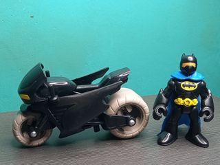 Imaginext DC Comics Batman Motorcycle and Action Figure