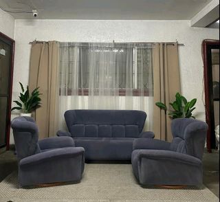 Imported Gamuza  Hiback Sofa Set from Japan
P23,999 Only
65x32x31in / 3 Seater Couch
36x32x31in/ Single Swivel Sofa
Gamuza
Hiback Sofa 
2pcs Sofa Swivel
Clean n Sanitized na po redi to use
Walang sag
Walang lubog
Makapal ang Foam
Pwede sa Maselan