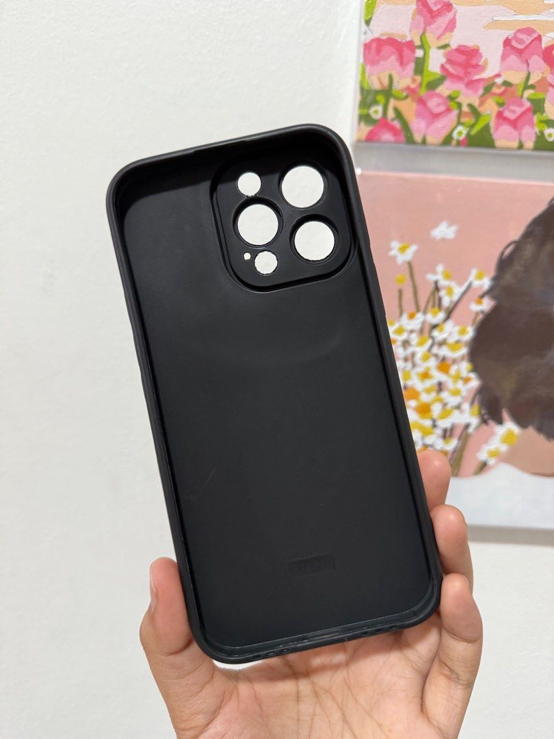Iphone 14 pro max - Black&white - Flower (Category: Cases & Sleeves) located in Mandaluyong City. Submitted by jelay_preloved (Listing ID 1357991222, Image 2). Description: ✿ Reason for selling: Upgrade Iphone ✿ Brand new ✿ Soft Case ✿ Has charm hole ✿ Shipping not included ✿ J&T | lalamove.