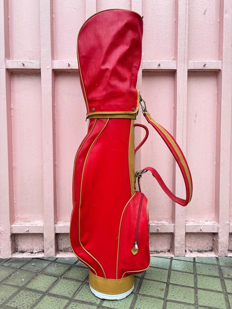 Ladies Golf Cart Bag (Red) (Category: Golf) located in Manila. Submitted by eclipse58 (Listing ID 1358010470, Image 2). Description: Women’s Golf Cart Bag (Red) ❤️ - All zippers working - No rust - No Issues (no tears or holes) - Very good condition Price: 1,150 Location: Quezon City.