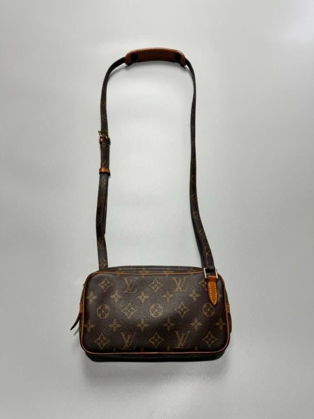 Louis Vuitton sling bag (Category: Luxury Bags & Wallets) located in Manila. Submitted by dough_lux (Listing ID 1358134554, Image 1). Description: .