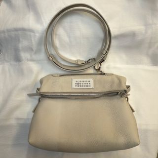 （分類：）位於 。 由 b.___.b 提交（商品編號 1358045668，圖片 1）。簡介： 。