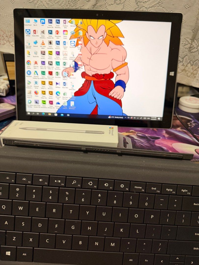 Microsoft Surface (Category: Laptops & Notebooks) located in Puchong. Submitted by lhk003 (Listing ID 1358002394, Image 3). Description: Microsoft surface lightly use bcz got a new tablet. Size 13” with keyboard and original surface pen (RM300++) Can negotiate but for those keen buyers..