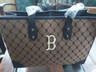 (Kategori: ) berada di . Dikirim oleh preloved_ferra (ID iklan 1358137537, Gambar 1). Deskripsi: .