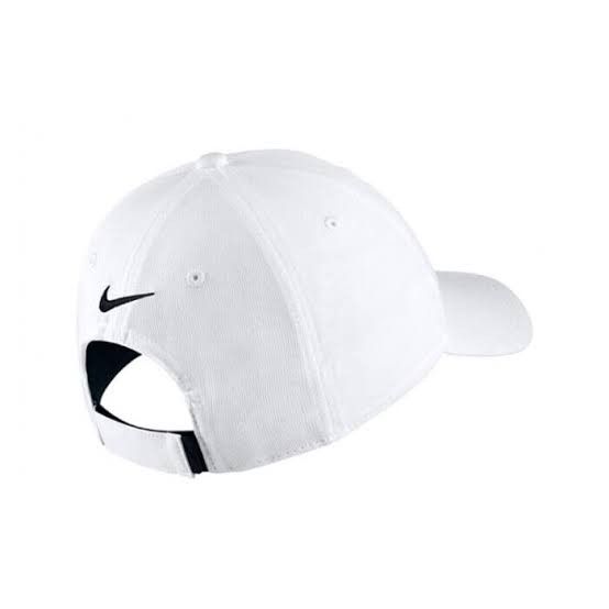 Nike Legacy 91 Tech Cap Snapback (Category: Caps & Hats) located in Davao. Submitted by janbars (Listing ID 1357979937, Image 3). Description: Nike Legacy 91 Tech Cap Snapback Good condition No issue 599 + sf.