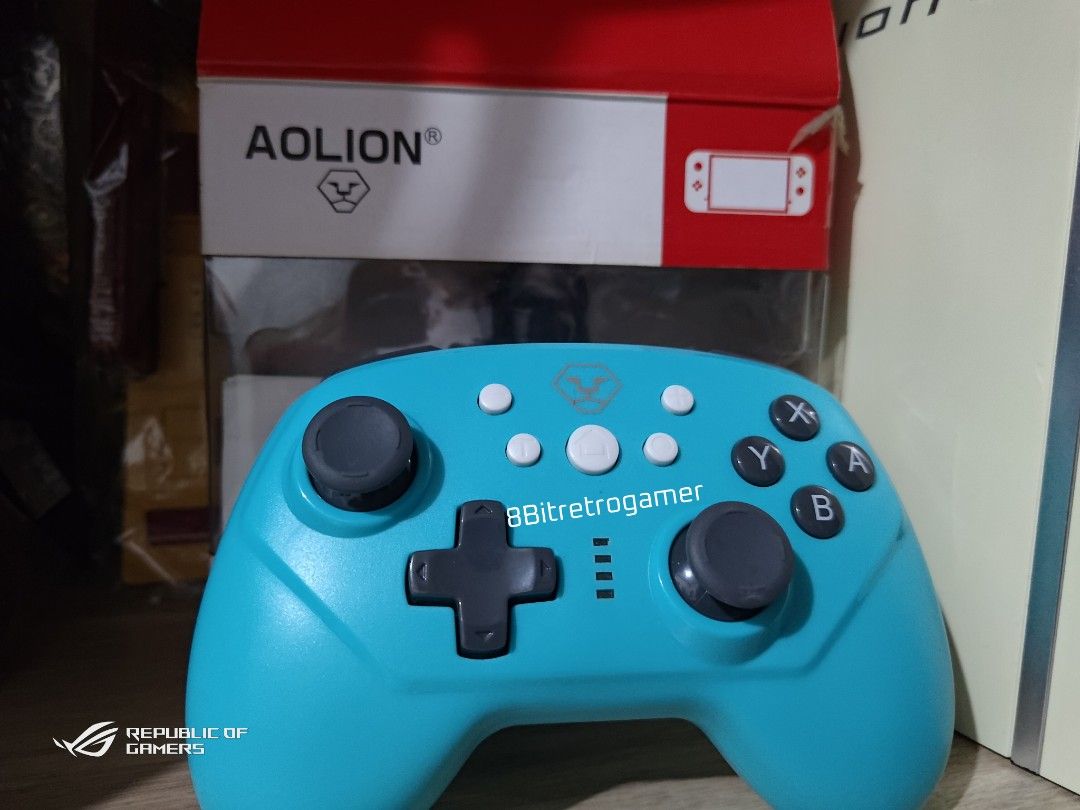 Nintendo Switch Pro Controller Aolion Brand slightly used mint condition (Category: Controllers) located in Caloocan City. Submitted by StarBoy06 (Listing ID 1357993280, Image 2). Description: For Nintendo Switch Pro Controller for Switch V1 V2 OLED ,LITE Price ₱1000 Aolion Brand Color: Teal Blue Very slightly use In mint condition Location malabon.