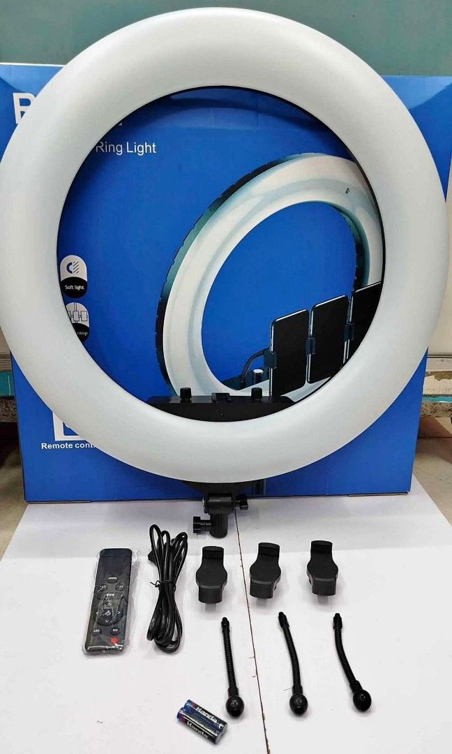 RL21 Ringlight with stand (Category: Lighting & Studio Equipment) located in Manila. Submitted by erick80762 (Listing ID 1358144459, Image 1). Description: .