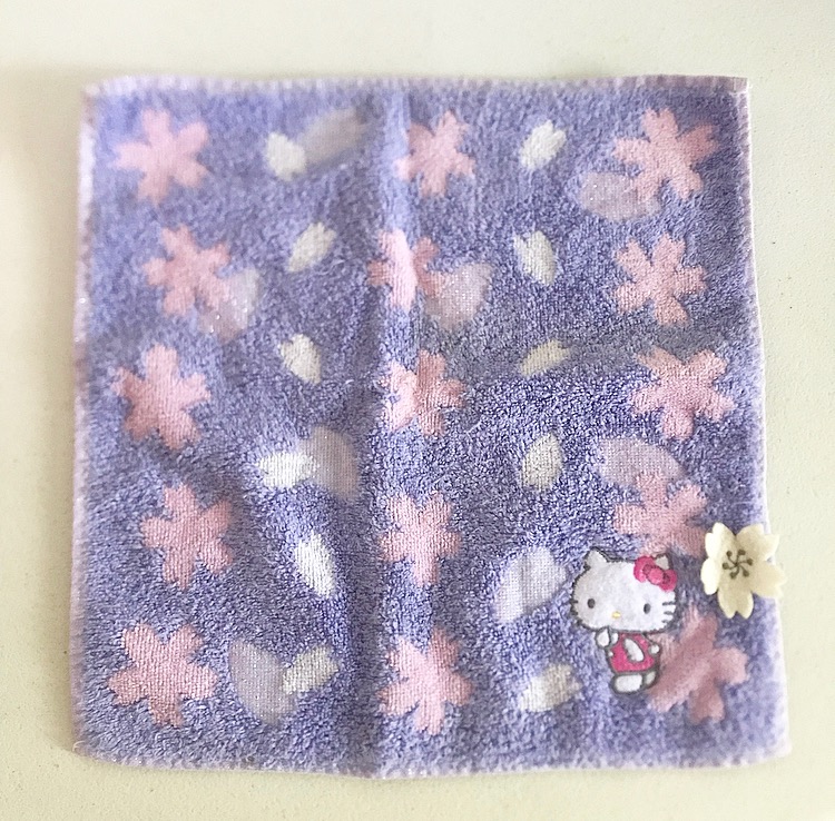 Sanrio Hello Kitty Face Towel, Furniture & Home Living, Bedding ...