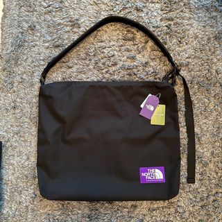 （分類：）位於 。 由 axh______ 提交（商品編號 1358047780，圖片 1）。簡介： 。