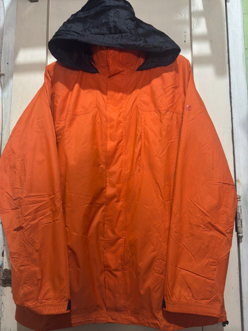 Timberland 2in1 jacket (Waterproof and fleece) (Category: Coats, Jackets and Outerwear) located in Quezon City. Submitted by ark_matt (Listing ID 1358022469, Image 1). Description: Slightly negotiable Pm for more details .