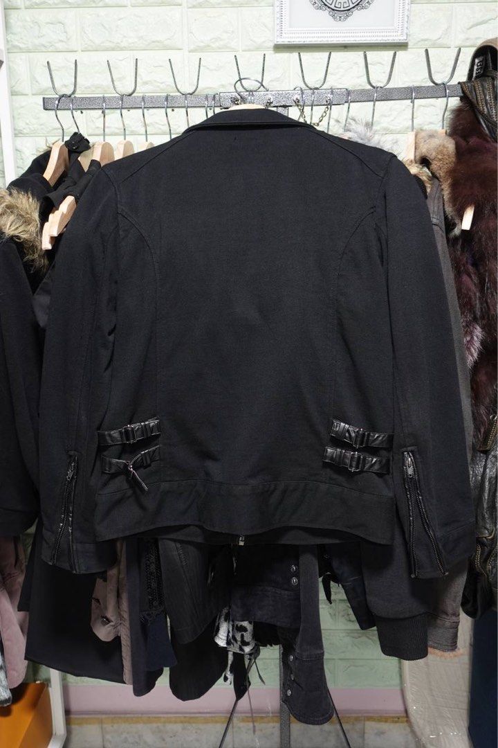 Timely Warning Jacket (Category: Coats, Jackets and Outerwear) located in Singapore. Submitted by inyxo (Listing ID 1358144352, Image 2). Description: ptp 18” length 24” sleeve length 24”.
