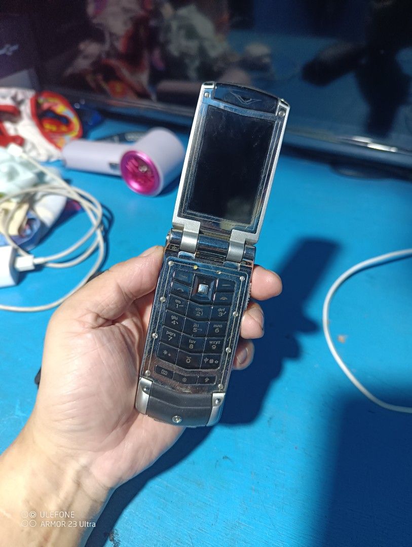 Vertu constellation ayxta luxury (Category: Early Generation Mobile Phones) located in Mandaluyong City. Submitted by meituv7 (Listing ID 1358008610, Image 3). Description: luxury phone from Vertu unit and generic case only can use any usb type c charger openline all working no issue presentable smooth mrt boni.