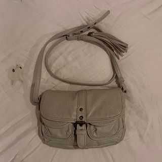 (Category: ) located in . Submitted by celphoned (Listing ID 1358141244, Image 1). Description: .