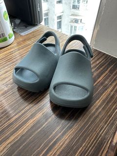 （分類：）位於 。 由 yuuupig 提交（商品編號 1358024848，圖片 1）。簡介： 。