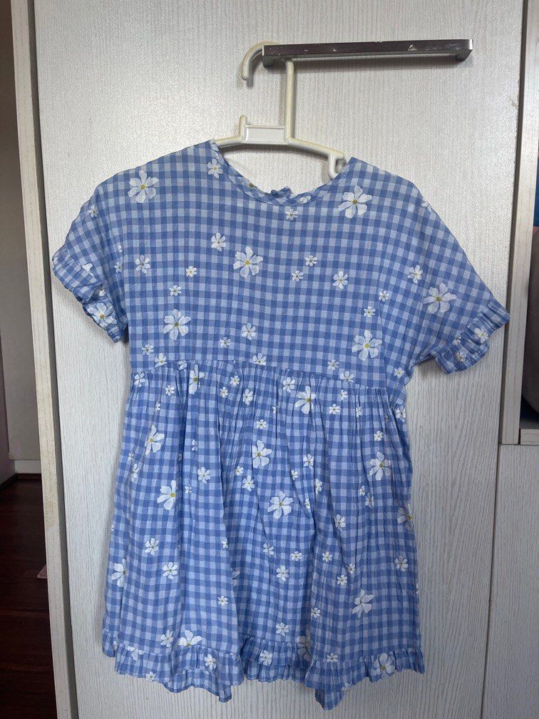 ZARA SUMMER DRESS 4-5yrs old (Category: Babies & Kids Fashion) located in Quezon City. Submitted by erchibu (Listing ID 1357993485, Image 1). Description: From Zara for 4-5years old. But it actually fits my daughter when she was still 2-3years old.