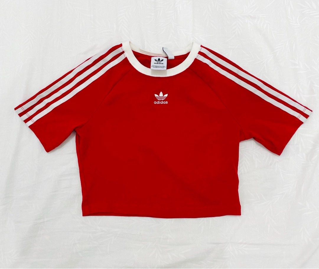 Adidas Three-Stripe Red Baby Tee (Category: Shirts) located in Manila. Submitted by kayesells_ (Listing ID 1358236821, Image 2). Description: preloved (manage your expectations) no when worn! firm price, won’t entertain lowballers mod: jnt or lalamove loc: sampaloc, manila mod: gcash or bpi.