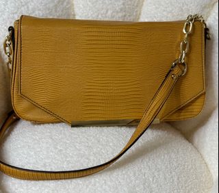 (Category: ) located in . Submitted by bragmybags (Listing ID 1358202460, Image 1). Description: .