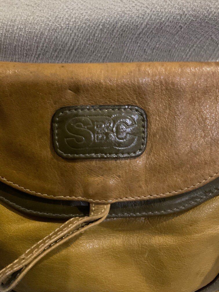 Auth Chloe Sling Bag (Category: Luxury Bags & Wallets) located in Manila. Submitted by freshlemon58885 (Listing ID 1358286439, Image 2). Description: Japan Sourced .