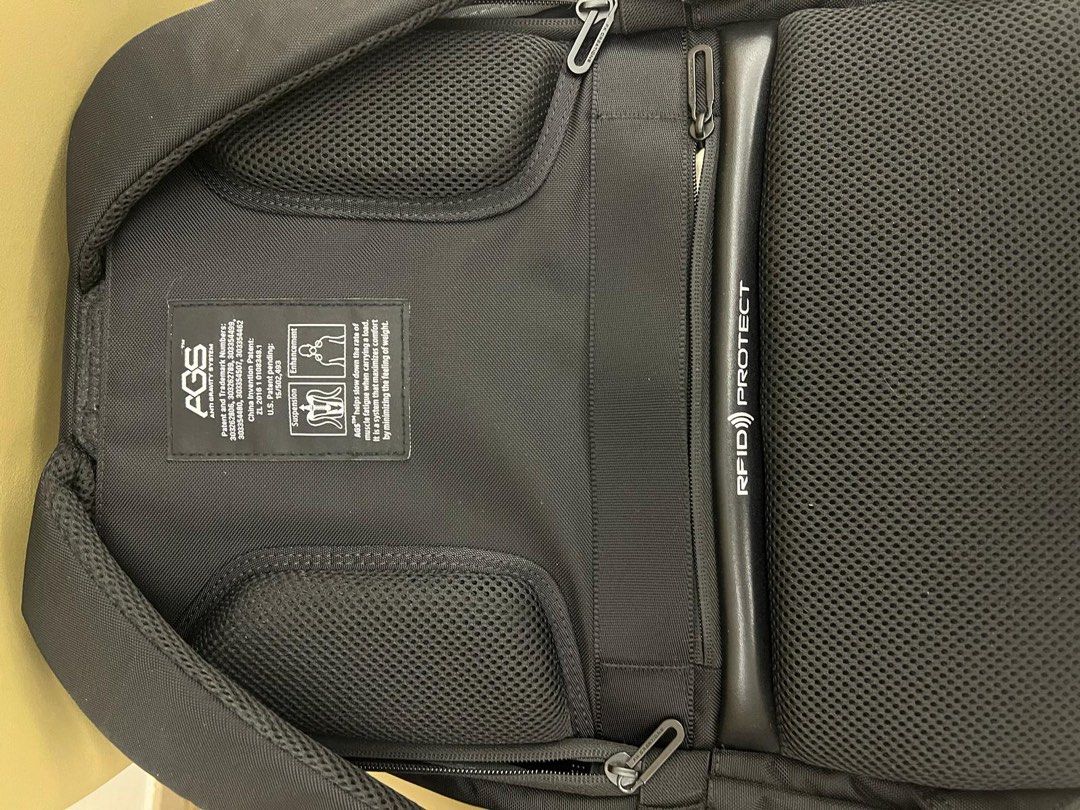 Backpack （分類：背囊）位於 Hong Kong。 由 quinclh 提交（商品編號 1358290667，圖片 7）。簡介： RFID Protect。