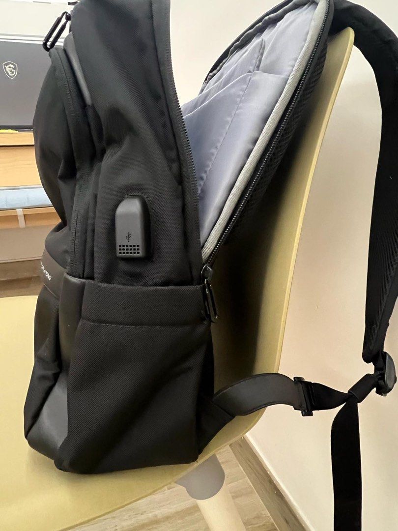 Backpack （分類：背囊）位於 Hong Kong。 由 quinclh 提交（商品編號 1358290667，圖片 5）。簡介： RFID Protect。