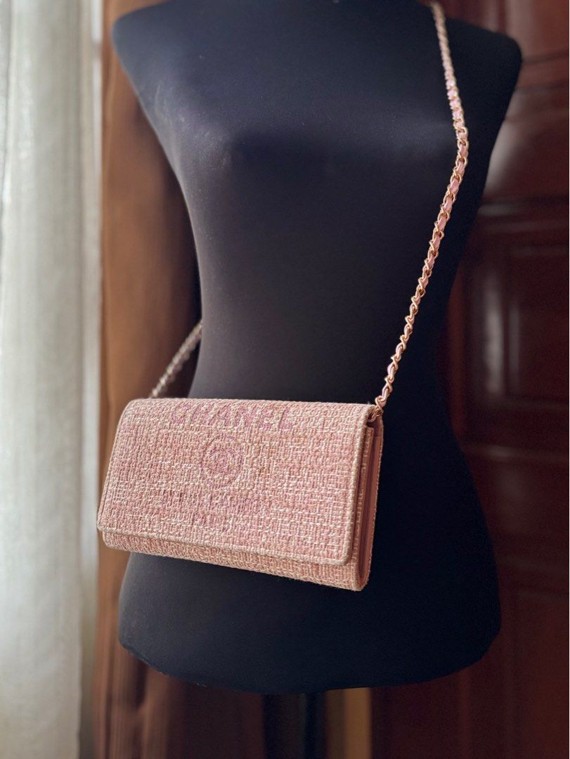 Chanel wallet on chain (Category: Luxury Bags & Wallets) located in Quezon City. Submitted by ksumer (Listing ID 1358290598, Image 1). Description: Deauville tweed wallet Free chain insert.