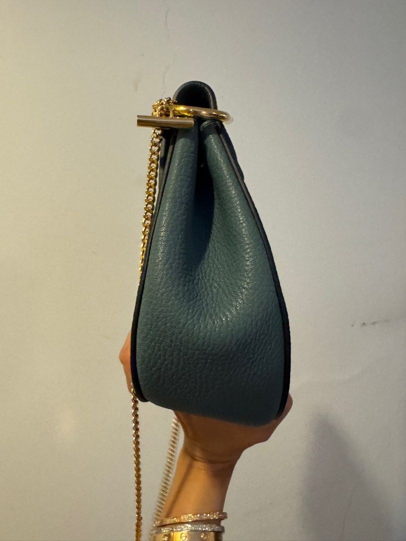 Chloe bag (Category: Luxury Bags & Wallets) located in Del Monte. Submitted by sallyang_15 (Listing ID 1358208625, Image 3). Description: Brand new chloe bag Below srp.