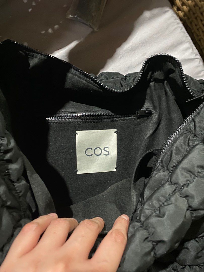 COS Quilted Bag DUPE!!! (Category: Cross-body Bags) located in Danao, Cebu. Submitted by cheyennism (Listing ID 1358263342, Image 2). Description: This is a DUPE. Tho the quality of the bag, the label, the zippers, the length of the strap is almost the same as the original one. The shape though is squarer and feels like bigger than the original one Location: DANAO CITY, CEBU Payment: GCASH PAY FIRST THEN SHIPPING IS VIA J&T ONLY.
