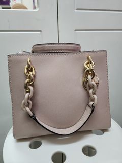 (Category: ) located in . Submitted by n.s.preloved (Listing ID 1358180267, Image 1). Description: .