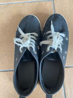 (Category: ) located in . Submitted by preloved_ar14 (Listing ID 1358178225, Image 1). Description: .