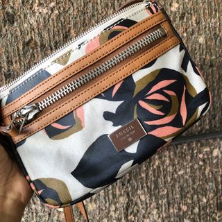 (Category: ) located in . Submitted by closetfairyph (Listing ID 1358257524, Image 1). Description: .