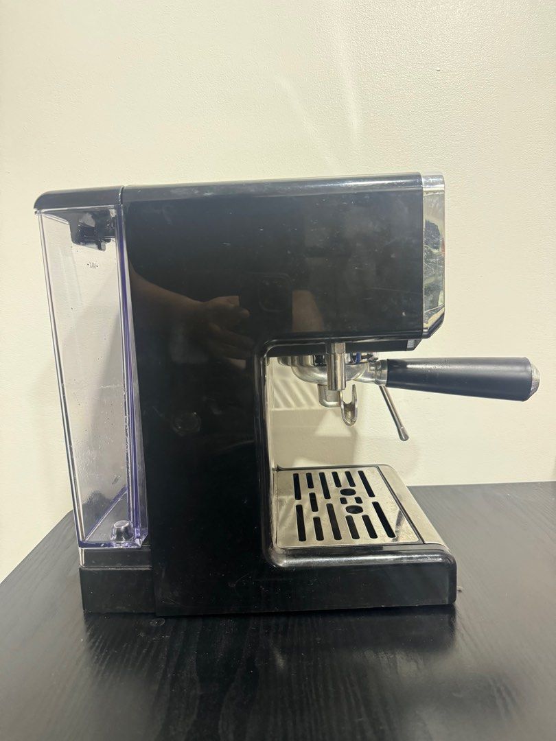 Gemilai CRM3605 (Category: Coffee Machines & Makers) located in Pasig City. Submitted by rbejasa (Listing ID 1358188196, Image 3). Description: - Item is in good condition - Makes really good espresso - Powerful steamer perfect for making latte art .