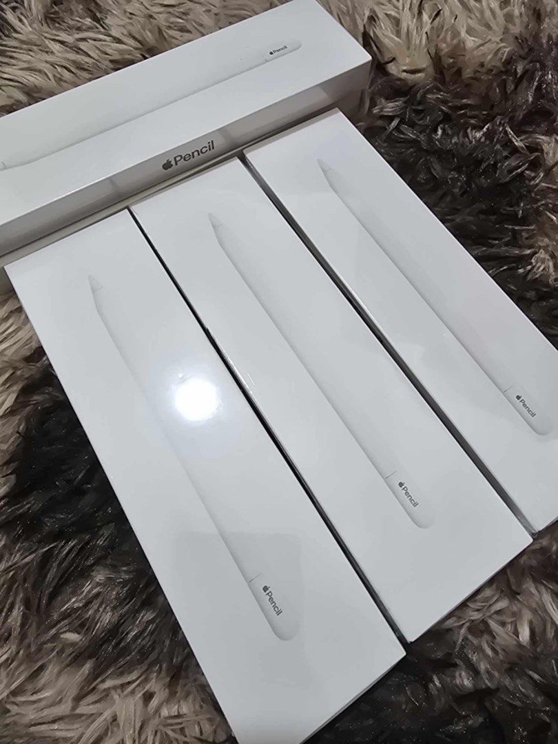 Gen And 3 And Pro (Category: iPad) located in Manila. Submitted by ceeyashop (Listing ID 1358285338, Image 1). Description: Pm me, Available on hand Lalamove,Grab,J&T COD will do!.
