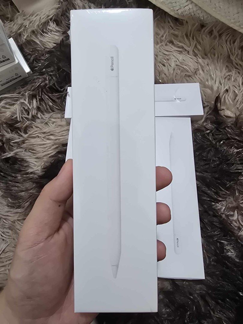 Gen And 3 And Pro (Category: iPad) located in Manila. Submitted by ceeyashop (Listing ID 1358285338, Image 2). Description: Pm me, Available on hand Lalamove,Grab,J&T COD will do!.