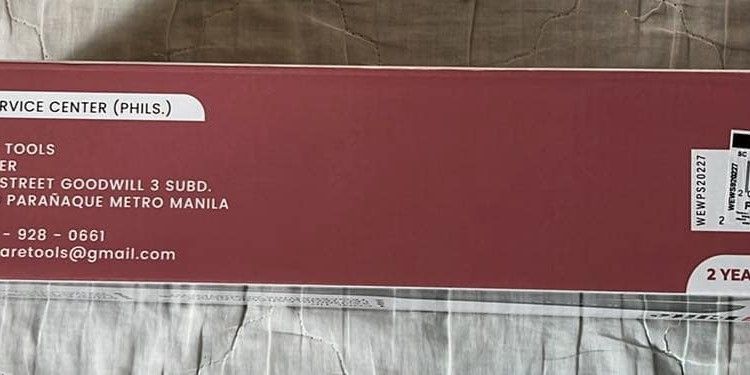 Hair Straightener Iron -GlideMax Pro (Category: Hair) located in Quezon City. Submitted by pstefanie (Listing ID 1358305258, Image 2). Description: Only used once bought last March 12 2025 Original price: 4000.