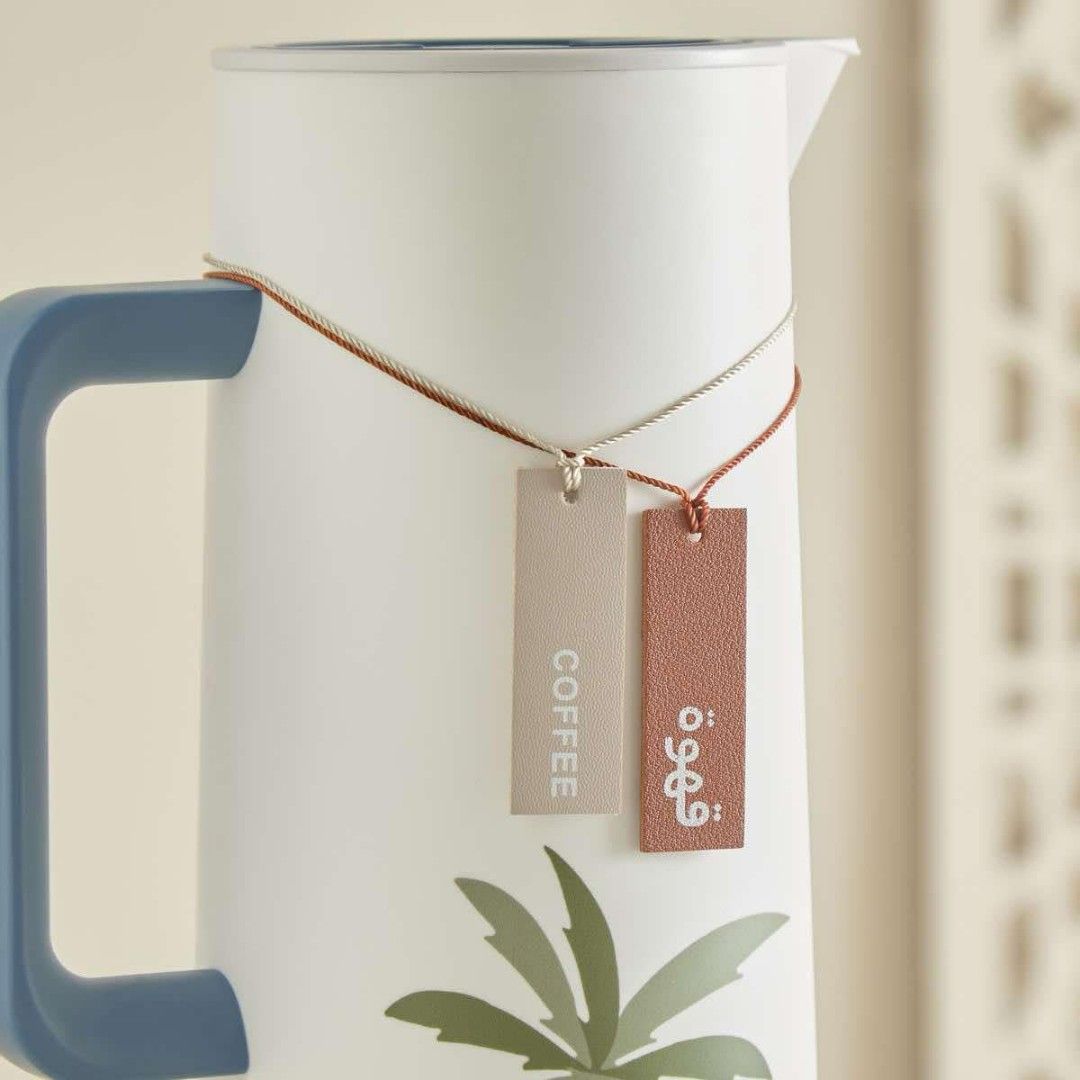 Home Box tropical print thermal vacuum flask (Category: Coffee & Tea Tableware) located in Mandaluyong City. Submitted by home_box.ae (Listing ID 1358207717, Image 3). Description: no box, bubble wrapped kindly check photos for measurements actual photo posted on hand ready to ship.