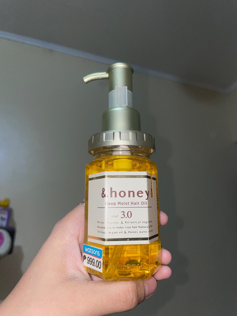 Gorgeous Honey Hair Oil Moment Photography Gorgeous Honey Hair Oil Moment Photography