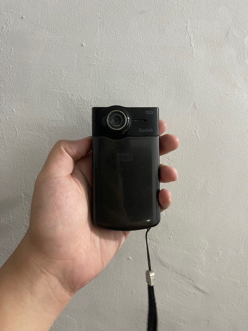 kodak zi8 pocket video camera (Untested) No Battery (Category: Cameras) located in Manila. Submitted by apple_siri (Listing ID 1358338347, Image 3). Description: .