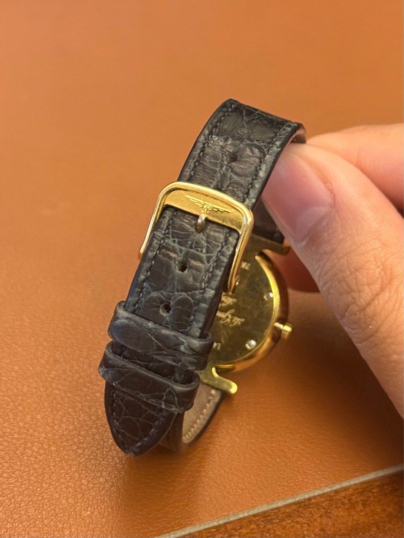 La Grande Classique de Longines (Category: Women's Watches) located in Makati City. Submitted by abbybit (Listing ID 1358262777, Image 2). Description: 22mm Original strap Very clean everyday watch Last price posted Rfs: planning to upgrade.