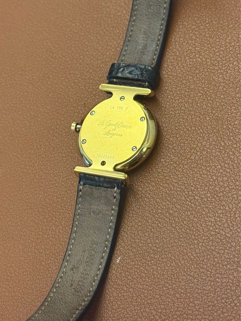 La Grande Classique de Longines (Category: Women's Watches) located in Makati City. Submitted by abbybit (Listing ID 1358262777, Image 3). Description: 22mm Original strap Very clean everyday watch Last price posted Rfs: planning to upgrade.