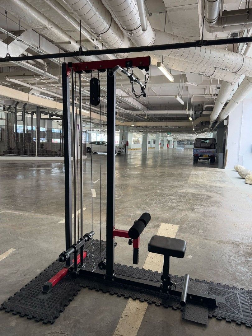 Lats Pull down and Row Machine with Seat, Sports Equipment, Exercise ...