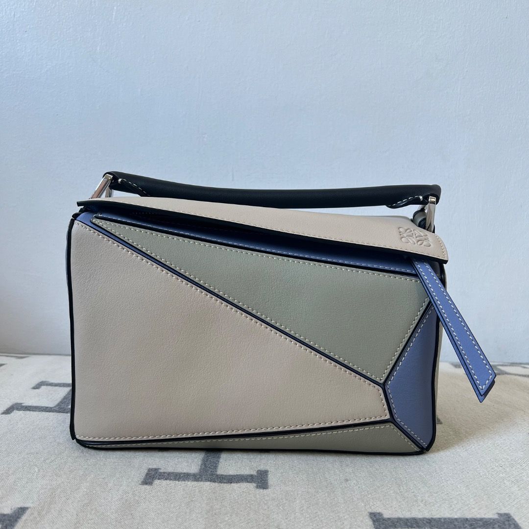Loewe Puzzle Small Tricolor Bag (Category: Luxury Bags & Wallets) located in Antipolo. Submitted by chanchimj (Listing ID 1358327995, Image 1). Description: .