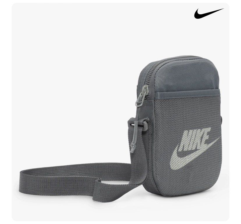 Nike Heritage Cross Body Bag (Category: Sling Bags) located in Pasig City. Submitted by lizzy_ph (Listing ID 1358336534, Image 3). Description: Small.