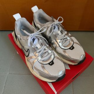 （分類：）位於 。 由 adddddlol 提交（商品編號 1358254041，圖片 1）。簡介： 。