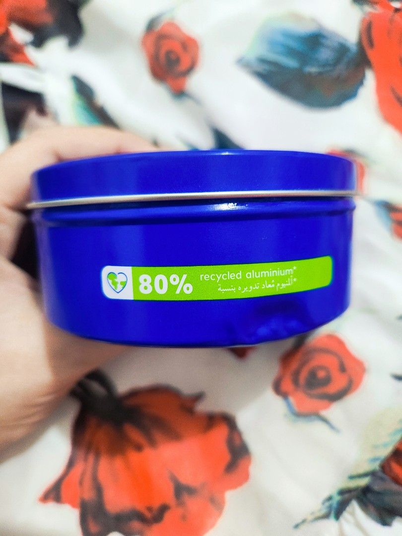 Nivea from Dubai (Category: Face Care) located in Mandaluyong City. Submitted by ladydecluttered (Listing ID 1358253610, Image 2). Description: Buy 1 brand new creme with free almost 80% another can RFS : Change of skincare.