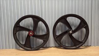 （分類：）位於 。 由 h1m_08 提交（商品編號 1358231512，圖片 1）。簡介： 。