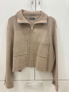 (Kategori: ) berada di . Dikirim oleh closetfinds.id (ID iklan 1358308653, Gambar 1). Deskripsi: .