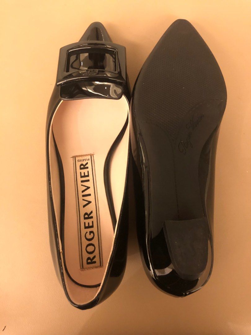 Roger vivier flats patent leather black (Category: Flats & Sandals) located in Makati City. Submitted by fg8dqkb296 (Listing ID 1358261289, Image 3). Description: Wrong size Size 36.