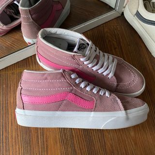 (Kategori: ) berada di . Dikirim oleh sneakerssecondmarket (ID iklan 1358326489, Gambar 1). Deskripsi: .
