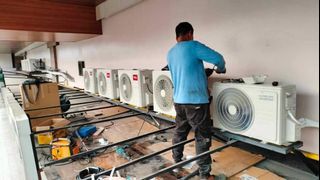 TCL TITAN GOLD AIRCON SPLIT TYPE INVERTER